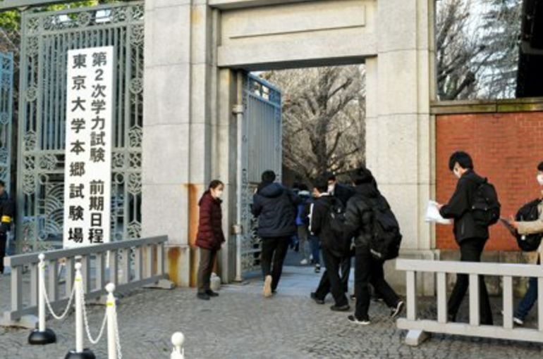 国立大学前期試験始まります